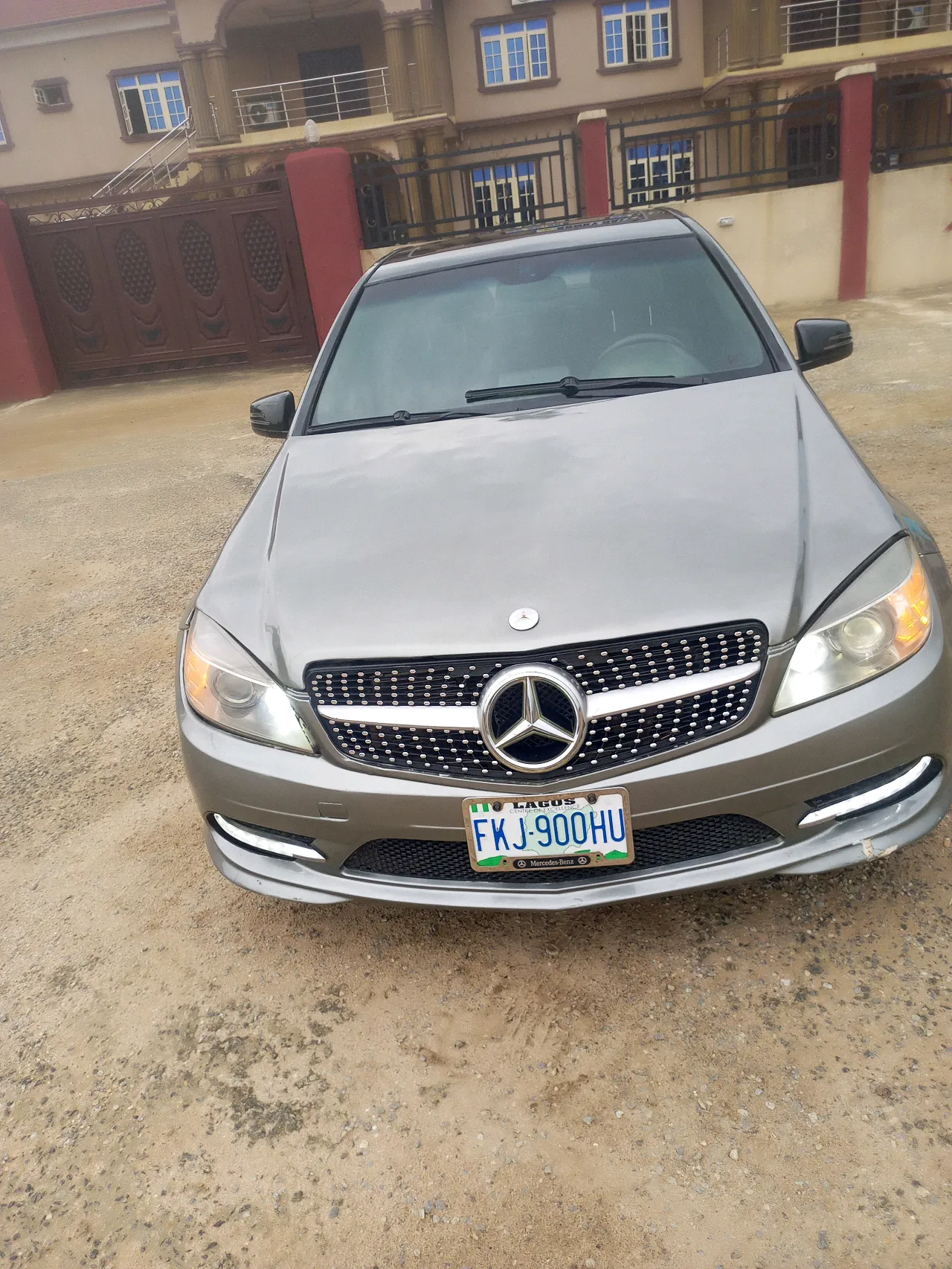 Mercedes Benz C-300 