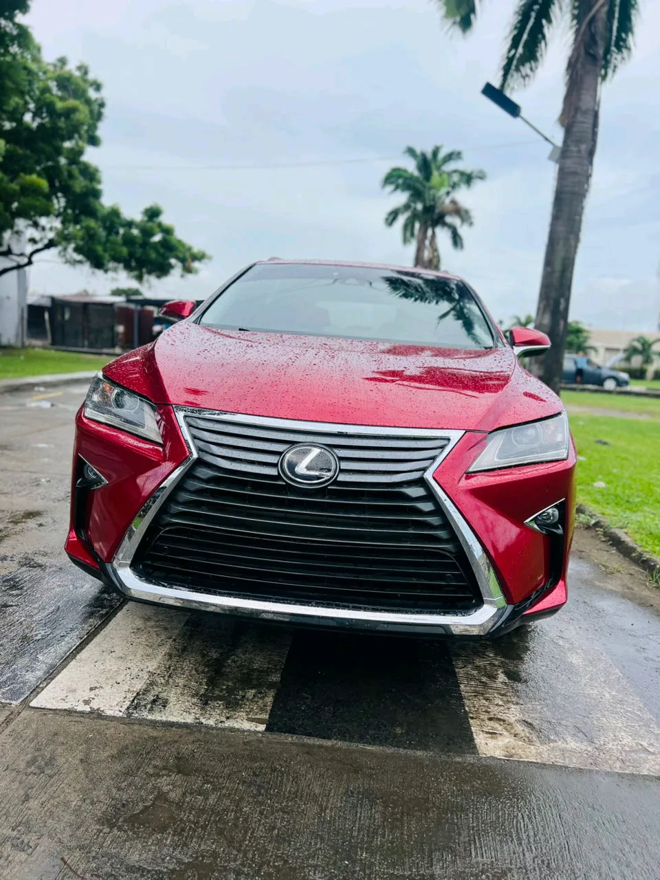 Buy this Lexus RX 350 today and get 1 free VVS Moisannite Diamond G-Shock Watch ass thank you gift 🙏😊. Buy now! Only one slot available