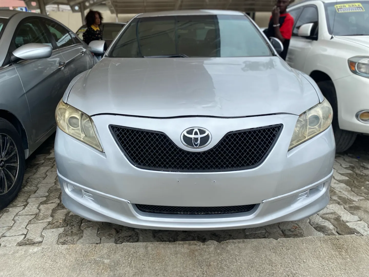 Toyota Camry SE 2008 – Clean and reliable sedan with gasoline engine & automatic transmission, alloy wheels, and spacious interior. Perfect Buy & Drive option!