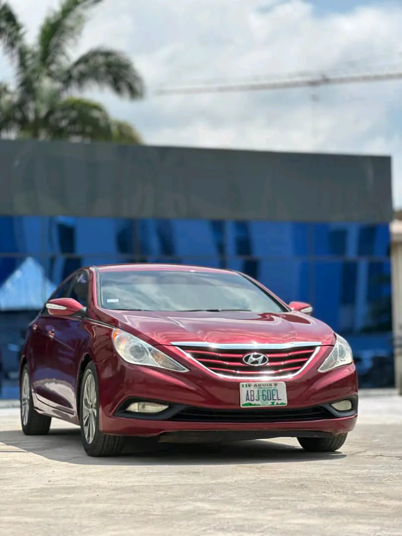 Foreign used standard Hyundai Sonata 2012 model with original custom duty 