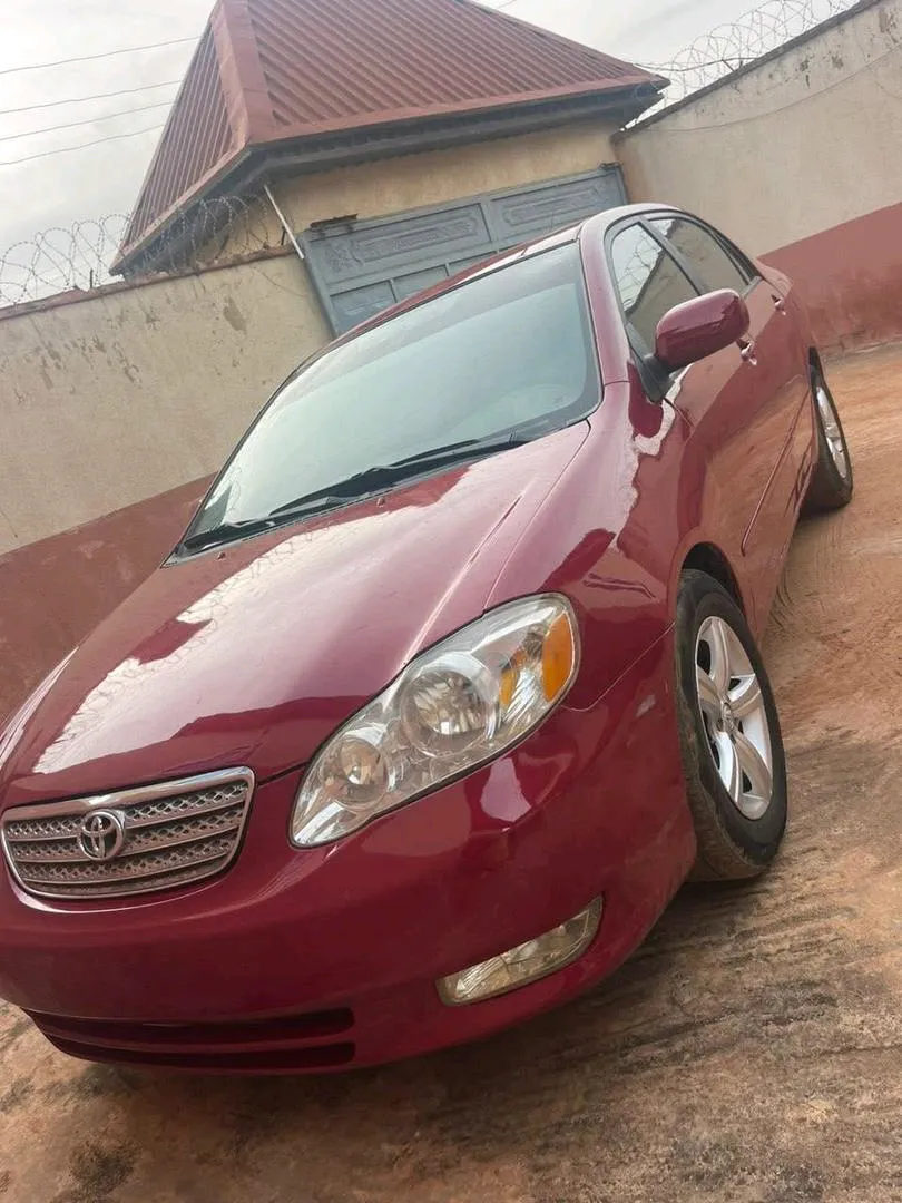 CLEAN USED TOYOTA COROLLA. 