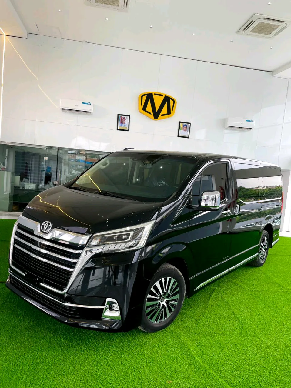 Toyota Granvia premium 2022