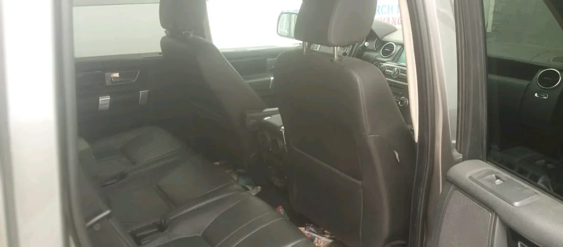 LAND ROVER LR4