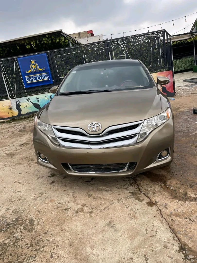 TOYOTA Venza